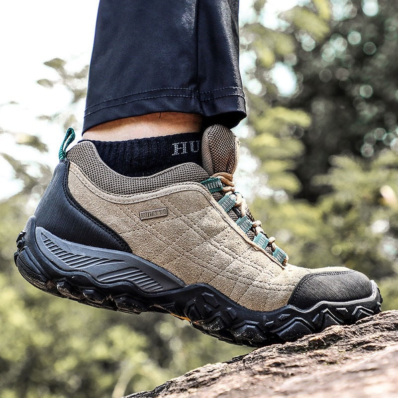 Humtto New Arrival Leather Hiking Shoes Wear-resistant Outdoor Sport Men Shoes Lace-Up Mens Climbing Trekking Hunting Sneakers
